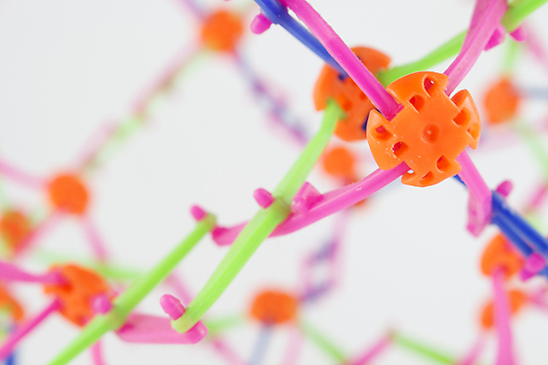 포토 JPG 해외이미지 디자인 교육 어린이 사람없음 컬러풀 장난감 게임 흰색 플라스틱 해외202004 해외포토 컬러 재질 놀이 사람 파일형식 이미지허브