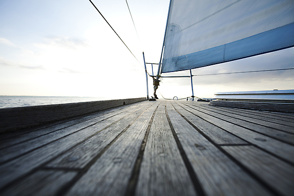 포토 JPG 해외이미지 계절 밧줄 스포츠 바다 여행 요트 교통시설 하늘 바람 휴가 항해 따뜻함 취미 사람없음 물 여름 파란색 여행객 평화 침묵 보트 작음 지중해 탐색 발트해 뱃놀이 수평선 해외202004 해외포토 자연요소 줄 컬러 교통 컨셉 배_교통 날씨 북유럽 사람 전통놀이 소리 크기 시설 파일형식 이미지허브