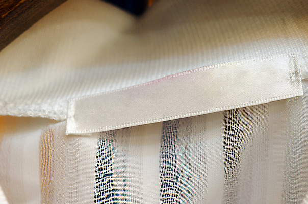 포토 JPG 해외이미지 옷 셔츠 기술 사람없음 꼬리표 라벨 공백 흰색 직물 씻기 묘사 확인 질감 치수 신분증 해외202004 해외포토 컬러 상의 프레임 청결 증명서 파일형식 이미지허브