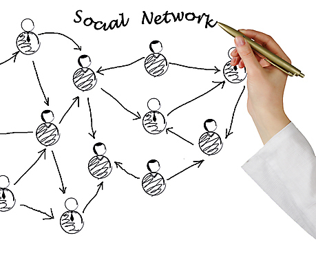 포토 JPG 해외이미지 손 여자 남자 컨셉 인터넷 관계 사람 사람없음 세로 펜 디지털 스크린 강사 기록 네트워크 발표 연결 접속 강의 그림 온라인 관리자 소셜 가상 해외202004 해외포토 직업 신체부위 필기구 파일형식 이미지허브