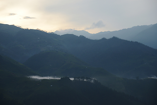 포토 JPG 해외이미지 식물 아시아 지구 음식 여행 자연 아침 산 풍경 사람없음 초록색 환경 계곡 수확 안개 흰색 땅 베트남 땅바닥 생태학 해외202004 해외포토 주간 교육 나라 컬러 농업 날씨 바닥 동남아시아 생태계 파일형식 이미지허브