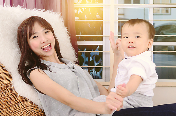 포토 JPG 해외이미지 라이프스타일 여자 얼굴 어린이 2 가족 관계 친절 한국 함께함 실내 사랑 사람 동양인 소년 두명 일본 중국 기쁨 잡기 결합 말레이시아 걸음마 돌봄 해외202004 해외포토 남자 감정 아시아 컨셉 모션 인종 내부 생활 신체부위 파일형식 이미지허브