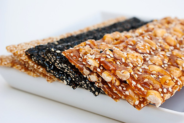 포토 JPG 해외이미지 전통 문화 음식 백그라운드 재료 부분 휴가 디저트 건강 사탕 3 씨앗 사람없음 쌓기 검은색 에너지 견과류 흰색 바 달콤 맛 아침식사 낟알 설탕 시리얼 먹기 상쾌 땅콩 깨 꿀 동쪽 내추럴 단백질 어려움 캐러멜 해외202004 해외포토 식물 감정 컬러 컨셉 식재료 모션 식사 조미료 방향 영양소 파일형식 이미지허브