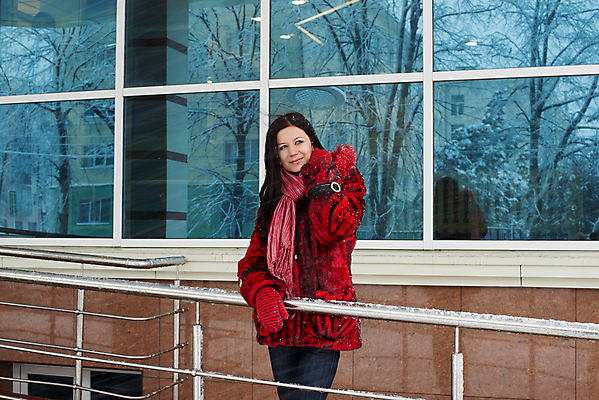 포토 JPG 해외이미지 백인 모델 1 응시 드레스 옷 여자 행복 포즈 신체 장난 휴가 휴식 갈색머리 건강 한명 미소 사람 성인 청춘 유행 산책 기쁨 달콤 내추럴 러시아인 스타일 해외202004 해외포토 서양인 헤어스타일 시선 감정 컨셉 표정 맛 파일형식 이미지허브