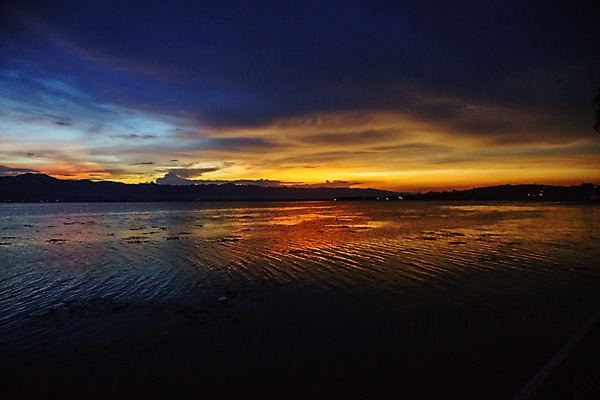 포토 JPG 해외이미지 나무 식물 구름 꽃 별 파도 바다 섬 여행 백그라운드 잎 오렌지 일러스트 자연 하늘 아침 날씨 휴가 산 손바닥 풍경 사람없음 야외 빨간색 초록색 물 여름 파란색 빛 컬러풀 태양 일출 보라색 일몰 새벽 뜨거움 고급 이국적 파라다이스 해외202004 해외포토 주간 자연요소 손 계절 컬러 컨셉 과일 노을 생태계 파일형식 이미지허브