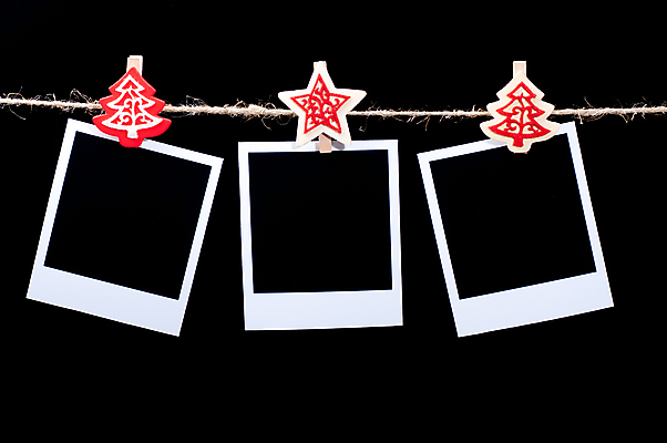 포토 JPG 해외이미지 별 줄 프레임 매달리기 집게 사람없음 크리스마스트리 폴라로이드사진 트리모양 목업 해외202004 해외포토 자연요소 모양 크리스마스 모션 폴라로이드 파일형식 이미지허브