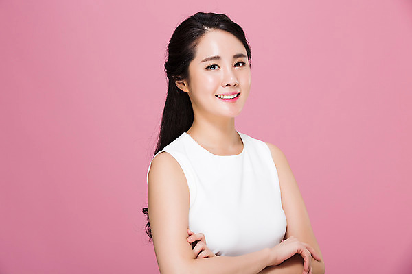 포토 JPG 스튜디오촬영 우먼라이프 여자 실내 한명 서기 미소 상반신 20대 성인 옆모습 뷰티 팔짱 한국인 청순 의료성형뷰티 여자만 성인여자한명만 국내포토 1 라이프스타일 뷰포인트 컨셉 모션 표정 사람 동양인 청년 내부 여자한명만 성인여자만 파일형식