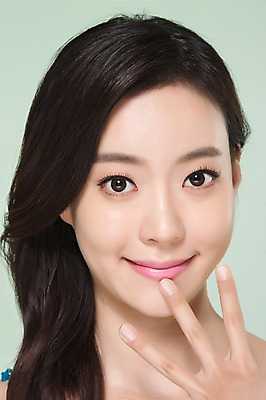 포토 JPG 스튜디오촬영 우먼라이프 여자 얼굴 실내 한명 미소 손짓 근접촬영 상반신 20대 성인 앞모습 신체부위 뷰티 한국인 청순 의료성형뷰티 여자만 성인여자한명만 국내포토 1 라이프스타일 뷰포인트 컨셉 모션 표정 사람 동양인 청년 내부 여자한명만 성인여자만 파일형식