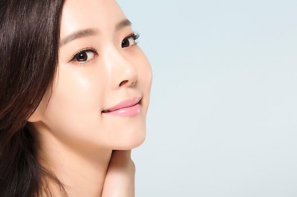 포토 JPG 스튜디오촬영 우먼라이프 여자 얼굴 실내 한명 미소 근접촬영 상반신 20대 성인 옆모습 신체부위 뷰티 한국인 청순 의료성형뷰티 여자만 성인여자한명만 국내포토 1 라이프스타일 뷰포인트 컨셉 표정 사람 동양인 청년 내부 여자한명만 성인여자만 파일형식