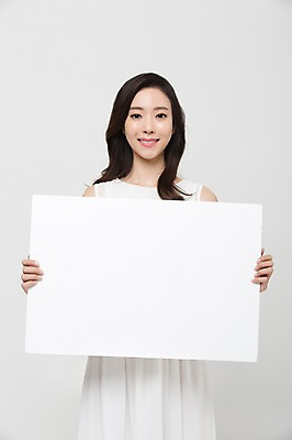 포토 JPG 스튜디오촬영 우먼라이프 배너 여자 사각프레임 광고판 알림판 실내 한명 서기 미소 들기 상반신 20대 성인 앞모습 뷰티 한국인 청순 의료성형뷰티 여자만 성인여자한명만 국내포토 1 라이프스타일 뷰포인트 컨셉 모션 프레임 표정 사람 동양인 청년 내부 사각형 판 여자한명만 성인여자만 파일형식