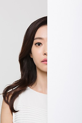 포토 JPG 스튜디오촬영 우먼라이프 배너 여자 실내 한명 상반신 20대 성인 앞모습 뷰티 한국인 가림 얼굴가리기 의료성형뷰티 여자만 성인여자한명만 국내포토 1 라이프스타일 뷰포인트 모션 사람 동양인 청년 내부 여자한명만 성인여자만 파일형식