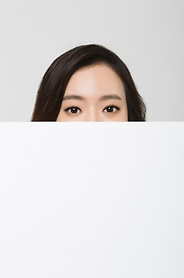 포토 JPG 스튜디오촬영 우먼라이프 배너 여자 실내 한명 상반신 20대 성인 앞모습 뷰티 한국인 가림 얼굴가리기 의료성형뷰티 여자만 성인여자한명만 국내포토 1 라이프스타일 뷰포인트 모션 사람 동양인 청년 내부 여자한명만 성인여자만 파일형식