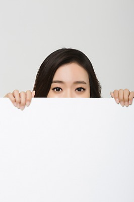 포토 JPG 스튜디오촬영 우먼라이프 배너 여자 실내 한명 상반신 20대 성인 앞모습 뷰티 한국인 가림 얼굴가리기 의료성형뷰티 여자만 성인여자한명만 국내포토 1 라이프스타일 뷰포인트 모션 사람 동양인 청년 내부 여자한명만 성인여자만 파일형식