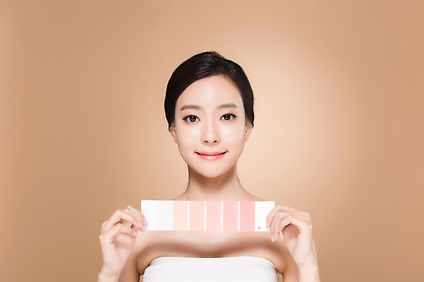 포토 JPG 스튜디오촬영 우먼라이프 여자 실내 한명 서기 미소 들기 상반신 20대 성인 앞모습 화장 뷰티 깨끗함 한국인 성형수술 의료성형뷰티 여자만 성인여자한명만 피부톤 국내포토 1 라이프스타일 뷰포인트 컨셉 모션 표정 사람 동양인 청년 내부 수술 피부 여자한명만 성인여자만 파일형식