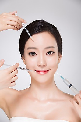 포토 JPG 스튜디오촬영 우먼라이프 여자 실내 주사기 한명 미소 상반신 20대 성인 앞모습 화장 뷰티 한국인 성형수술 시술 의료성형뷰티 여자만 성인여자한명만 국내포토 1 라이프스타일 뷰포인트 의료기기 표정 사람 동양인 청년 내부 수술 여자한명만 성인여자만 파일형식