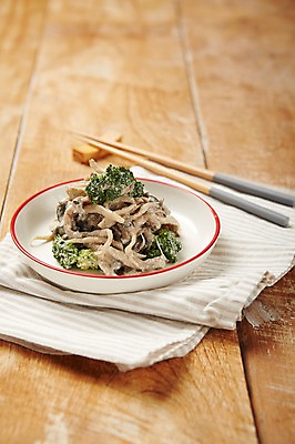 포토 JPG 스튜디오촬영 한식 젓가락 반찬 실내 사람없음 버섯볶음 집밥 국내포토 음식 수저 내부 볶음 파일형식