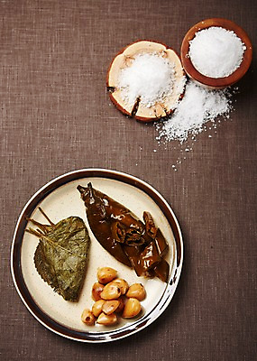 포토 JPG 스튜디오촬영 한식 반찬 실내 사람없음 소금 고추절임 깻잎절임 마늘장아찌 장아찌 집밥 국내포토 음식 내부 절임 파일형식