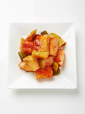 포토 JPG 스튜디오촬영 한식 반찬 실내 사람없음 깍두기 발효 발효음식 집밥 국내포토 음식 김치 내부 파일형식