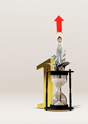 전신 PSD 편집 편집이미지 1 어린이교육 교육 화살표 어린이 지폐 한명 서기 들기 소녀 달러 한국인 우승 모래시계 상승 종이학 이미지편집 여자 모래 시계 컨셉 돈 모션 사람 동양인 최고 종이접기 파일형식