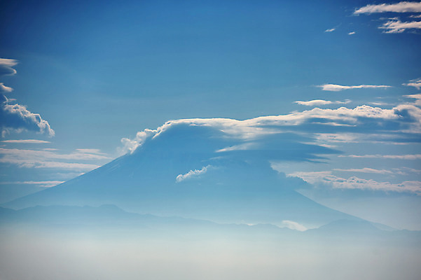 포토 JPG 주간 구름 해외풍경 자연 하늘 산 풍경 사람없음 야외 일본 후지산 국내포토 자연요소 해외 아시아 세계문화유산 생태계 파일형식