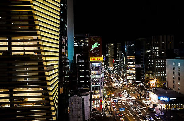 포토 JPG 해외풍경 도로 야경 자동차 간판 빌딩 사람없음 야외 도시풍경 일본 고층빌딩 도쿄 국내포토 해외 아시아 길 육상교통 교통시설 풍경 건물 도시 야간 파일형식 풍경_경치