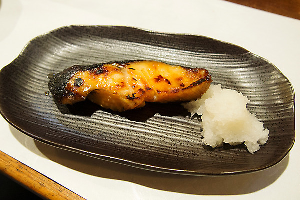 포토 JPG 접시 음식 일본문화 사람없음 구이 생선요리 생선구이 일본음식 무즙 국내포토 동양문화 식기 외국문화 어류 즙 파일형식