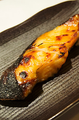 포토 JPG 접시 음식 일본문화 근접촬영 사람없음 구이 생선요리 생선구이 일본음식 국내포토 동양문화 식기 뷰포인트 외국문화 어류 파일형식