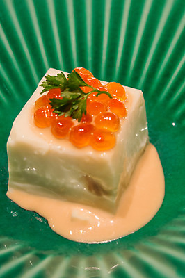 포토 JPG 음식 채소 일본문화 근접촬영 사람없음 장식 소스 두부 날치알 일본음식 국내포토 동양문화 뷰포인트 외국문화 알 양념 파일형식