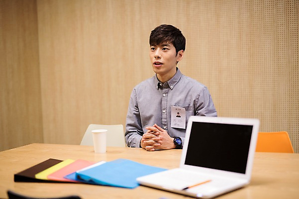 포토 JPG 남자 실내 한명 20대 성인 노트북 한국인 종이컵 연습 면접 파일 취업준비생 성인남자한명만 스터디룸 국내포토 1 비즈니스 사람 동양인 청년 내부 컵 전자제품 학습 구직 일회용 남자한명만 성인남자만 파일형식