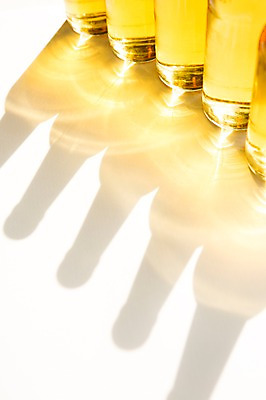 포토 JPG 컬러 백그라운드 유리병 조명 그림자 사람없음 빛 공백 투명 국내포토 병_용기 파일형식