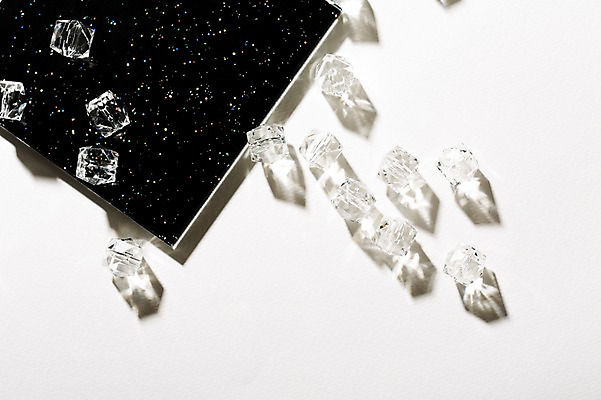 포토 JPG 컬러 백그라운드 조명 그림자 사람없음 빛 공백 투명 구슬 구슬장식 국내포토 장식 파일형식