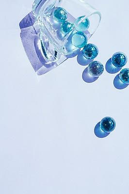 포토 JPG 컬러 백그라운드 조명 잔 그림자 사람없음 빛 공백 투명 구슬 국내포토 식기 파일형식