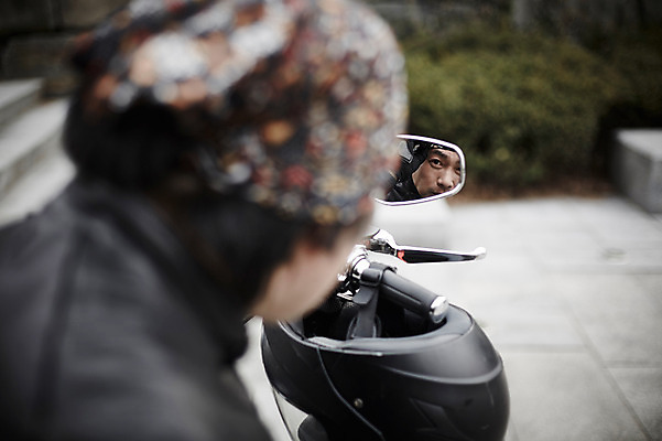 포토 JPG 주간 남자 여유 40대 중년 중년라이프 두건 한명 앉기 상반신 성인 취미 야외 뒷모습 거울 한국인 오토바이 헬멧 라이더 라이딩 백미러 남자만 중년남자한명만 국내포토 자연요소 1 라이프스타일 감정 뷰포인트 모션 사람 동양인 바이크 보호장비 남자한명만 중년남자만 파일형식