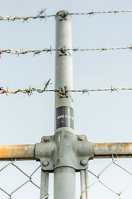 포토 JPG 주간 해외풍경 사람없음 야외 아웃포커스 도시풍경 일본 기둥 철사 철조망 가시철사 국내포토 자연요소 해외 건축 아시아 촬영기법 풍경 도시 파일형식