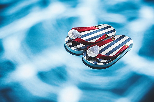 포토 JPG 백그라운드 사람없음 여름 여름휴가 바캉스 쪼리 여행용품 물결무늬 국내포토 계절 물결 여행 무늬 휴가 샌들 오브젝트 파일형식 여름_계절