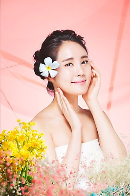JPG 편집이미지 여자 꽃 한명 20대 성인 그래픽 뷰티 한국인 디지털합성 합성 디지털아트 의료성형뷰티 편집실사 식물 1 사람 동양인 청년 CG 파일형식