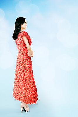 JPG 전신 편집이미지 여자 토마토 한명 20대 성인 그래픽 뷰티 한국인 디지털합성 합성 보케 토마토의상 디지털아트 의료성형뷰티 편집실사 1 옷 채소 사람 동양인 청년 CG 파일형식