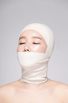 포토 JPG 스튜디오촬영 여자 40대 중년 중년라이프 실내 한명 상반신 앞모습 신체부위 뷰티 눈감음 한국인 성형수술 코 붕대 안구 의료성형뷰티 중년여자한명만 국내포토 1 라이프스타일 뷰포인트 모션 사람 동양인 성인 내부 수술 여자한명만 중년여자만 파일형식