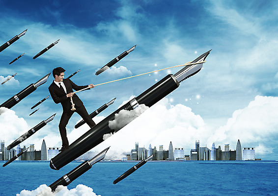 전신 PSD 서양인 구름 편집 편집이미지 남자 밧줄 바다 하늘 한명 서기 빌딩 20대 성인 옆모습 만년필 비행 비즈니스맨 이미지편집 자연요소 외국인 1 줄 뷰포인트 비즈니스 모션 사람 청년 건물 펜 직장인 파일형식