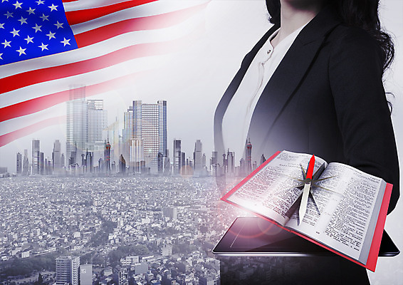 PSD 편집 편집이미지 여자 한명 빌딩 상반신 성인 책 태블릿 미국 도시 비즈니스우먼 성조기 나침반 이미지편집 1 북아메리카 비즈니스 사람 건물 전자제품 스마트기기 직장인 국기 파일형식