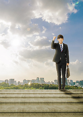 전신 PSD 구름 편집 편집이미지 남자 서류가방 하늘 한명 서기 웃음 빌딩 20대 성인 계단 파이팅 주먹 한국인 비즈니스맨 이미지편집 자연요소 1 가방 비즈니스 모션 표정 사람 동양인 청년 건물 직장인 파일형식