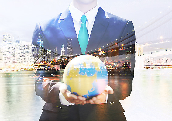 PSD 편집 편집이미지 남자 실루엣 한명 빌딩 상반신 성인 강 지구본 글로벌비즈니스 도시 비즈니스맨 야간 가교 이미지편집 자연요소 1 건축물 비즈니스 촬영기법 사람 건물 글로벌 직장인 파일형식