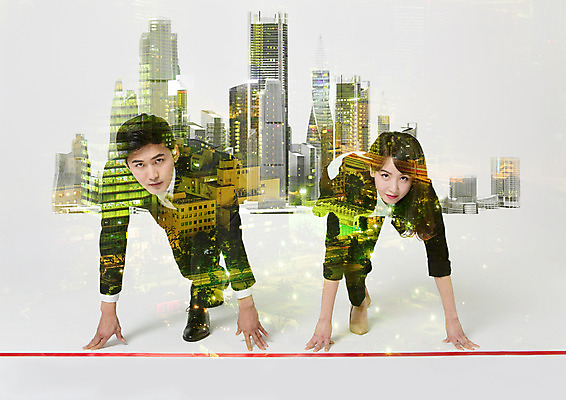 전신 PSD 편집 편집이미지 여자 남자 실루엣 엎드리기 빌딩 20대 성인 두명 경쟁 한국인 도시 비즈니스맨 비즈니스우먼 야간 출발 준비자세 출발선 이미지편집 자연요소 포즈 컨셉 비즈니스 모션 촬영기법 사람 동양인 청년 건물 직장인 준비 파일형식