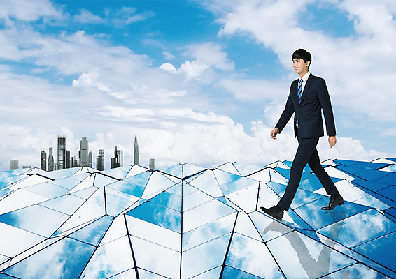 전신 PSD 구름 편집 편집이미지 남자 창문 하늘 한명 웃음 빌딩 20대 성인 옆모습 걷기 한국인 비즈니스맨 이미지편집 자연요소 1 뷰포인트 비즈니스 모션 표정 사람 동양인 청년 건물 직장인 파일형식