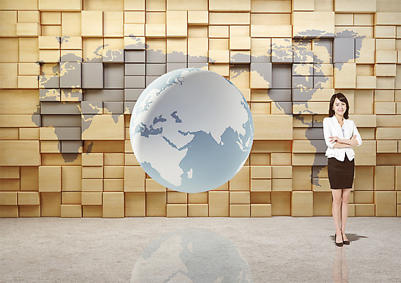 전신 PSD 편집 편집이미지 여자 지구 세계지도 한명 서기 웃음 20대 성인 팔짱 글로벌비즈니스 블록 한국인 비즈니스우먼 이미지편집 1 지도 비즈니스 모션 표정 사람 동양인 청년 세계 글로벌 직장인 파일형식