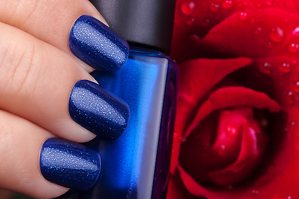 포토 JPG 해외이미지 손 꽃 손가락 휴가 미술 이벤트 사람없음 파란색 빛 유행 화장품 덮개 난초 손톱관리 손톱 아크릴 스타일 해외202004 해외포토 식물 컬러 재질 문화예술 신체부위 뷰티 뚜껑 네일아트 파일형식 이미지허브