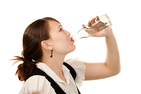 포토 JPG 해외이미지 1 여자 얼굴 음료 유리 건강 한명 사람 성인 옆모습 물 액체 인디언 수분 인도인 히스패닉 혼자 해외202004 해외포토 자연요소 외국인 뷰포인트 재질 아메리카 동양인 신체부위 파일형식 이미지허브