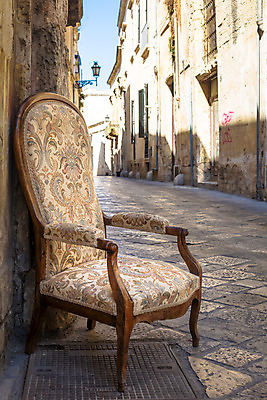 포토 JPG 해외이미지 전통 외관 유럽 문화 벽 여행 의자 건축양식 창문 휴가 벽돌 거리 주택 풍경 사람없음 야외 건물 여름 도시풍경 컬러풀 여행객 마을 이탈리아 수확 바위 도시 중세 역사 땅 지중해 좁은 장면 타운 옛날 해외202004 해외포토 건축물 계절 건축 나라 바다 컬러 가구 농업 사람 돌_바위 파일형식 이미지허브