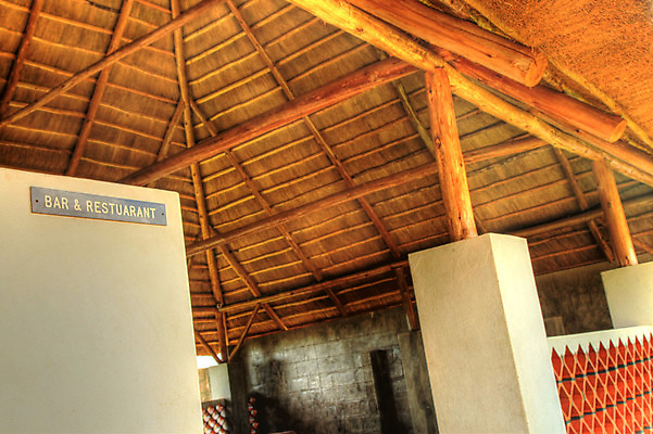 포토 JPG 해외이미지 전통 라이프스타일 디자인 별 건축양식 교실 아프리카 호텔 휴가 휴식 주택 사람없음 건물 식당 꿈 고급 빌라 휴양지 역동적 5 지역 동쪽 리빙 종료 우간다 파라다이스 스타일 해외202004 해외포토 자연요소 건축물 교육 건축 나라 컨셉 학교 숙소 생활 숫자 상점 장소 방향 파일형식 이미지허브