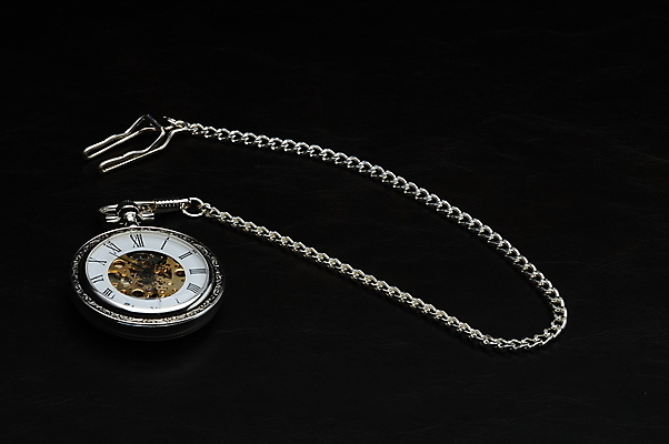 포토 JPG 해외이미지 시계 사람없음 숫자 수확 골동품 시골 시간 역사 클래식 주머니 손목시계 복고 과거 타이머 구식 분 옛날 해외202004 해외포토 문자 컨셉 농업 장신구 파일형식 이미지허브